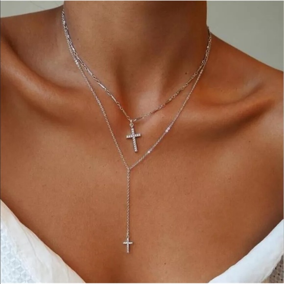 Jewelry - ♥️LAST ONE♥️▫️5 for $25▫️ cross layer